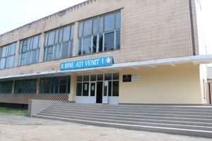 Здание училища, в котором располагается музей